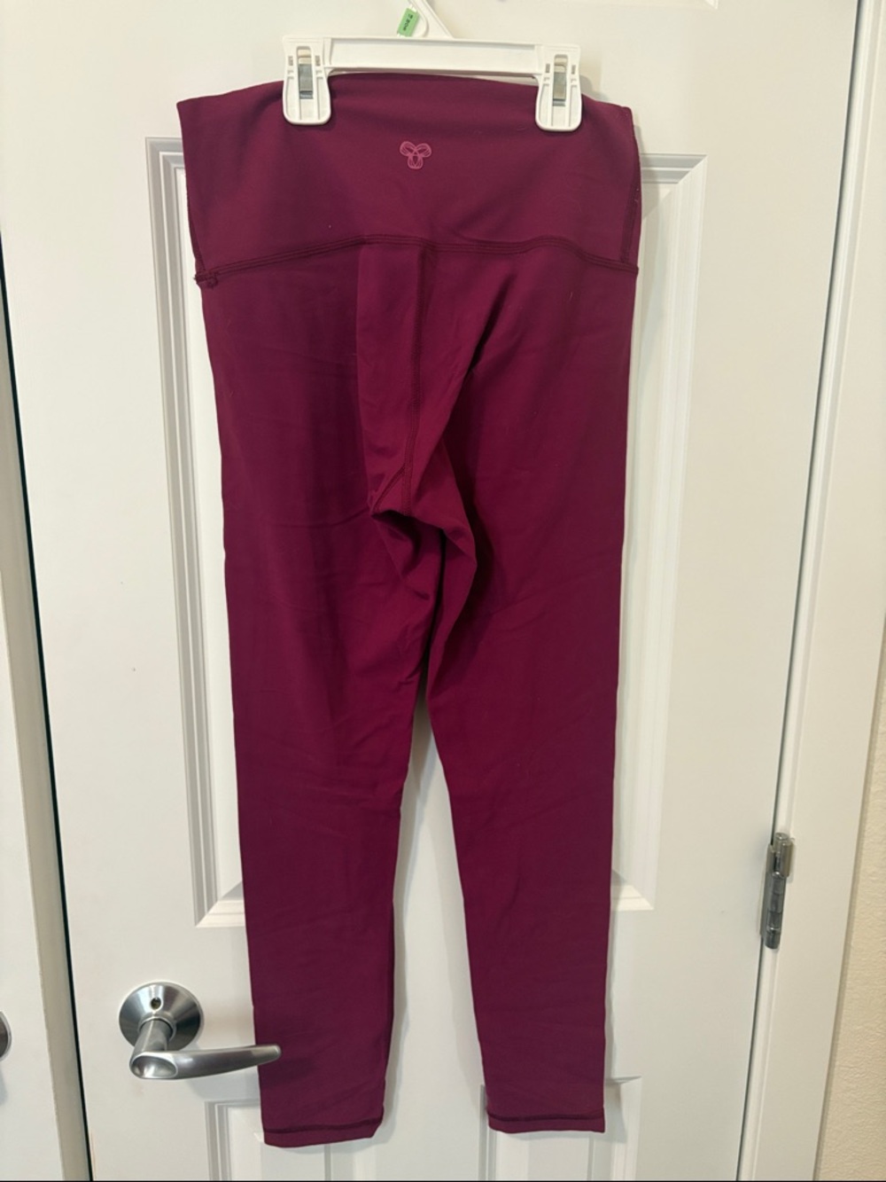 Aritzia TNA athletic leggings